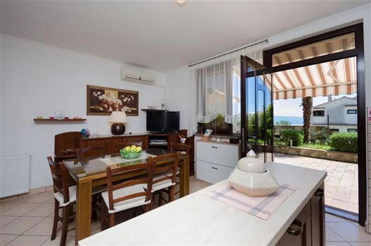 Apartments With A Parking Space Lovran, Opatija - 23701